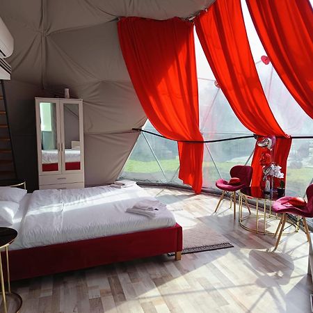Hotel Sun Garden Glamping Domes Călimăneşti Exterior foto